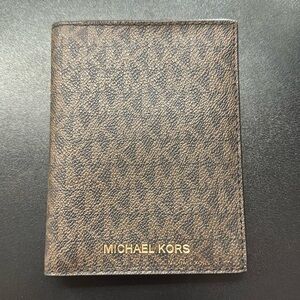 Michael Kors Card & Passport holder